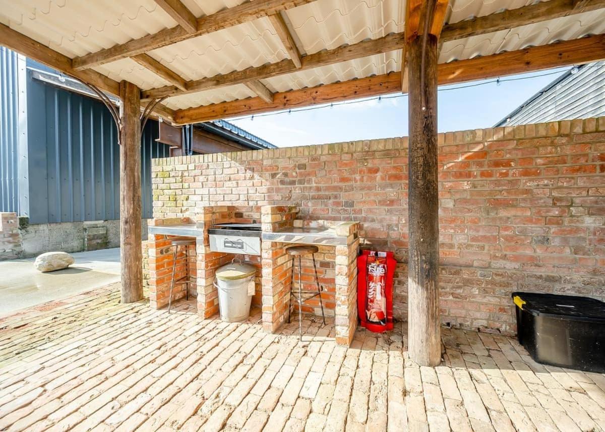 ホテル Hill Farm Retreat Wangford エクステリア 写真