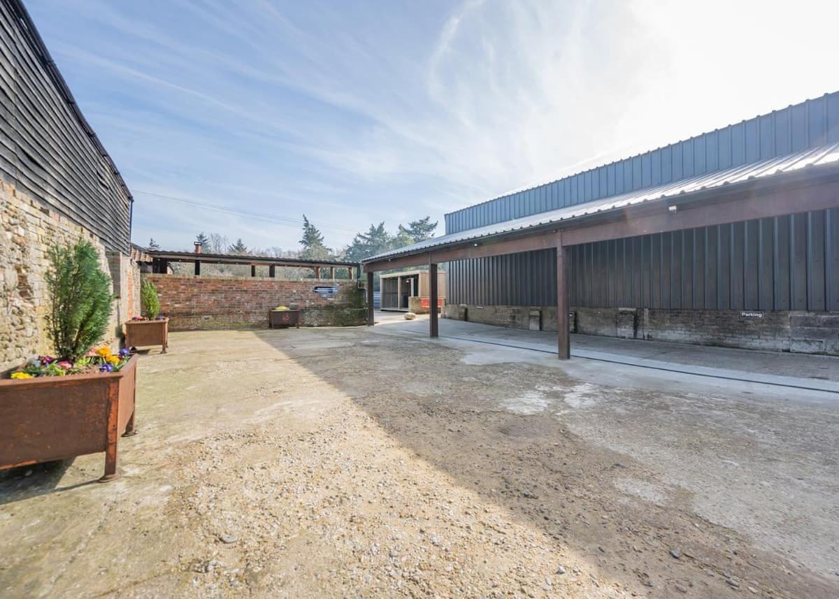 ホテル Hill Farm Retreat Wangford エクステリア 写真