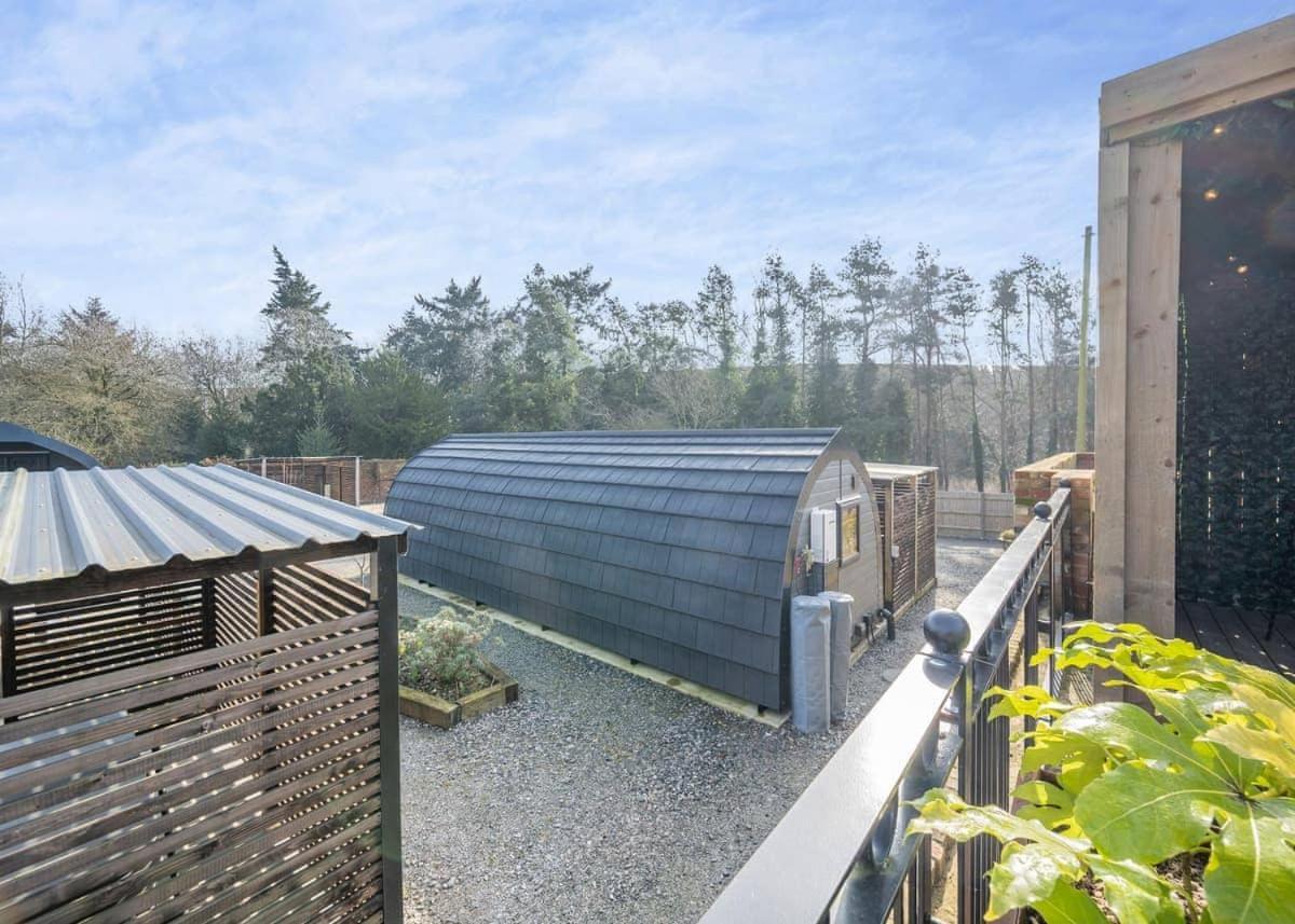 ホテル Hill Farm Retreat Wangford エクステリア 写真